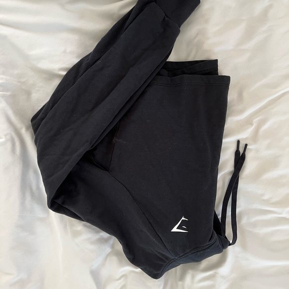 Gymshark cropped sweatshirt - Picture 2 of 2